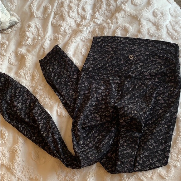 lululemon athletica Pants - Lululemon high rise special edition Wunder Unders lululemon athletica Pants - Lululemon high rise special edition Wunder Unders